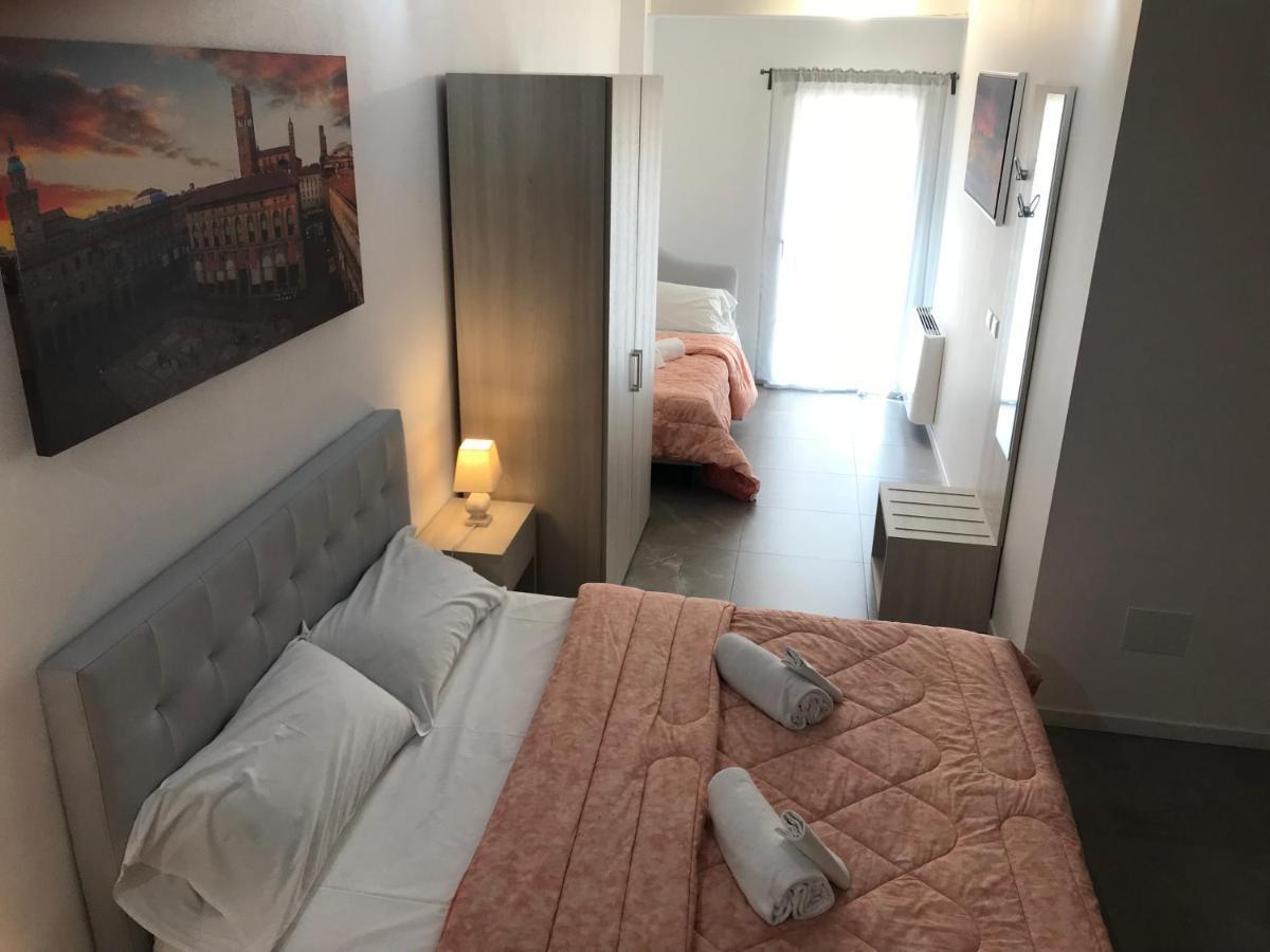 La Corte Del Sant'Orsola Rooms Bologna Luaran gambar